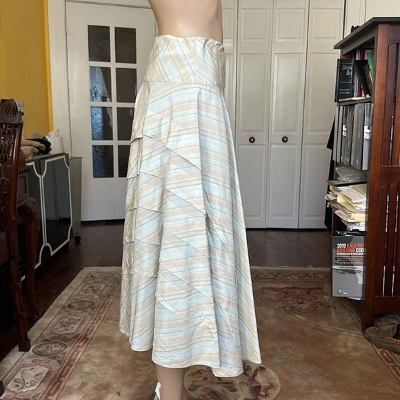 DKNY Pastel 100% Silk Full Layered Tiered Striped Skirt size 8 - Picture 7 of 9